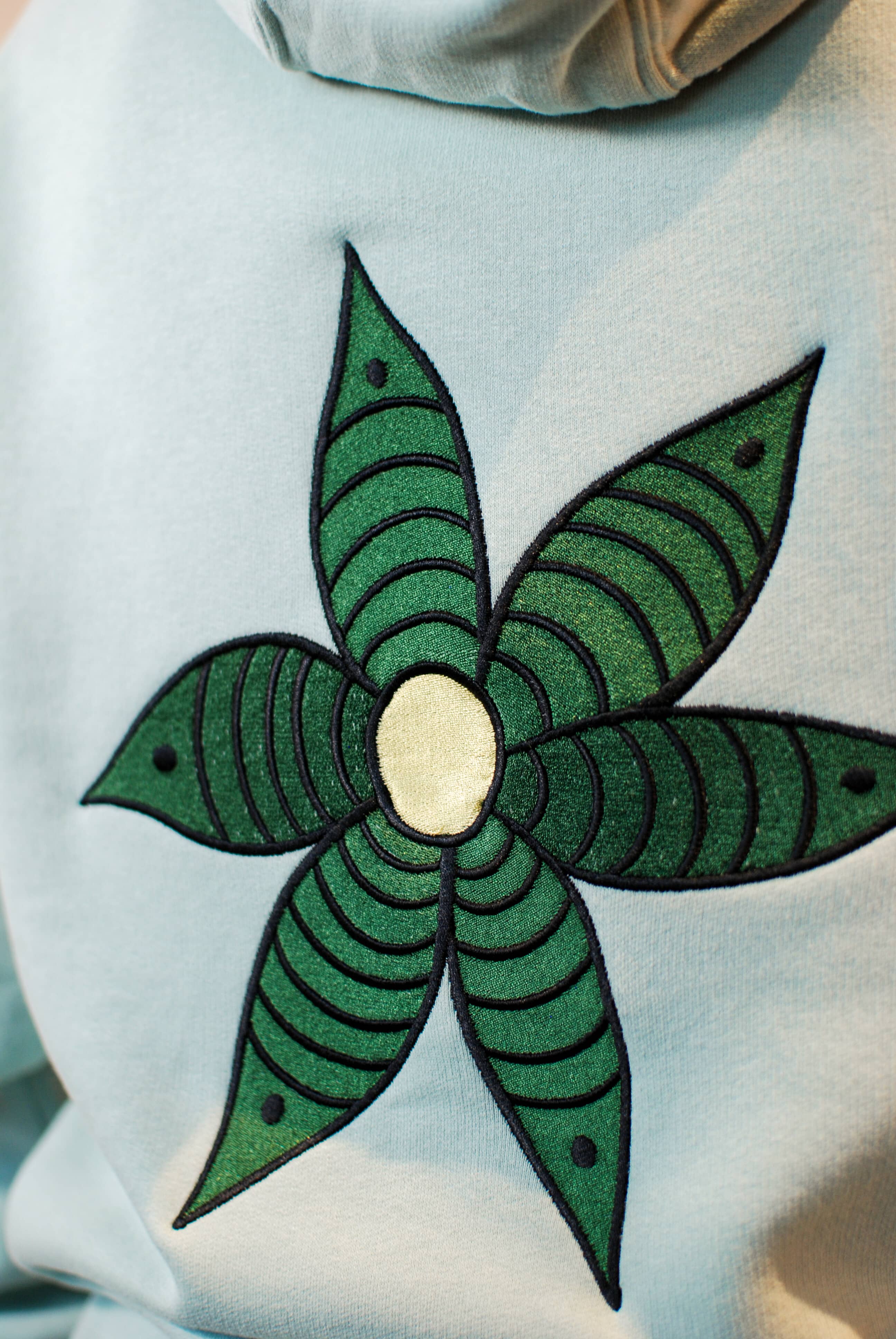 Sunlilis - Gallery Image 2